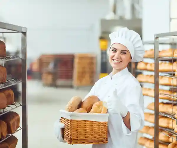 Piekarka z pieczywem — stanowisko piekarz